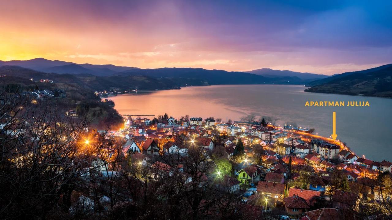 Apartman Julija Donji Milanovac Bagian luar foto