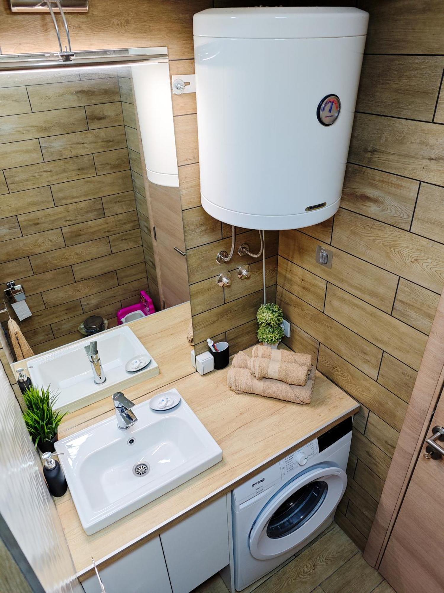 Apartman Julija Donji Milanovac Bagian luar foto